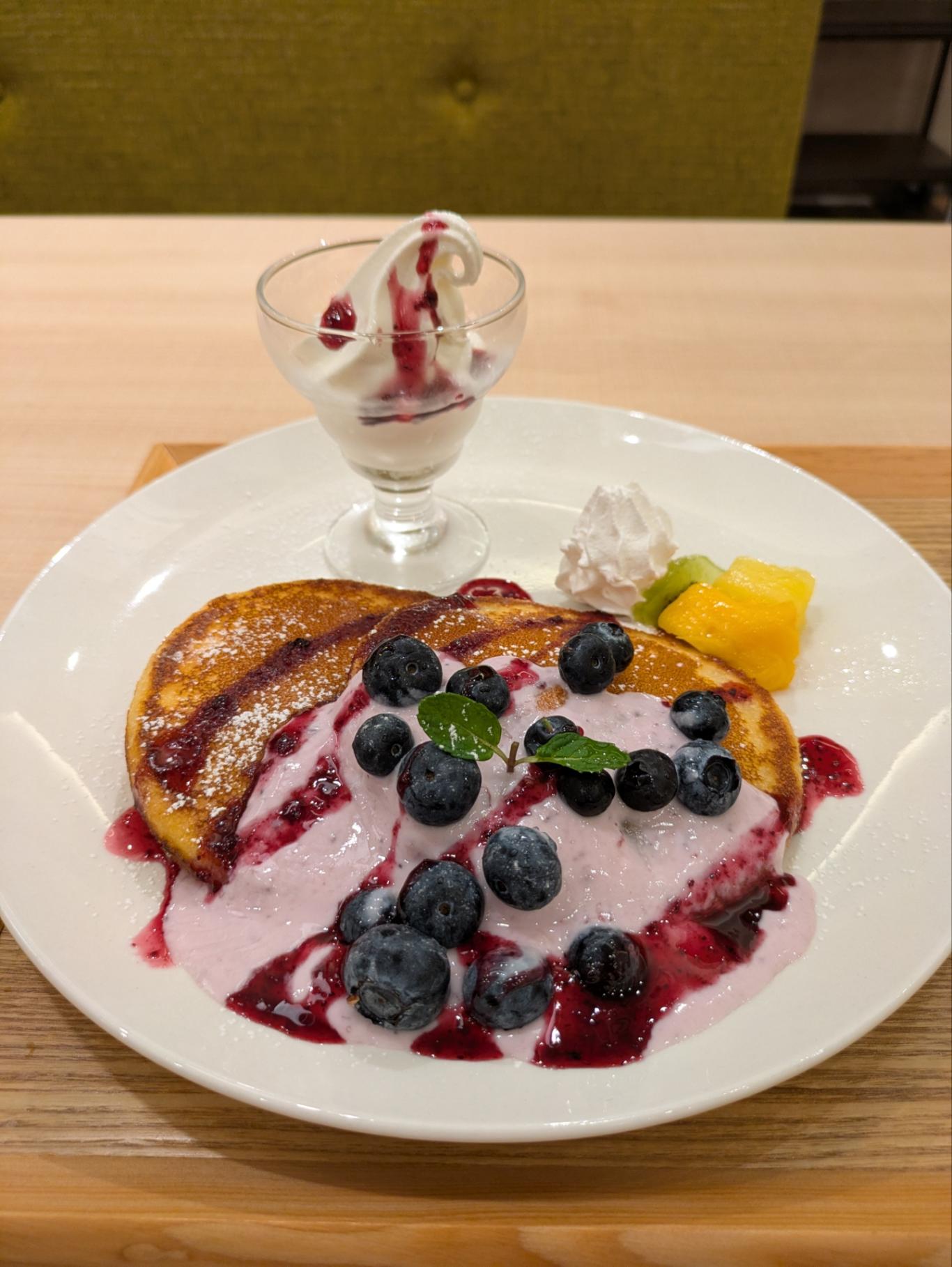 ブルーベリーパンケーキ.jpg