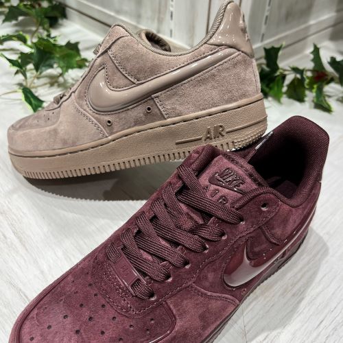 NIKE AF1ベージュ・ワインレッド.JPG