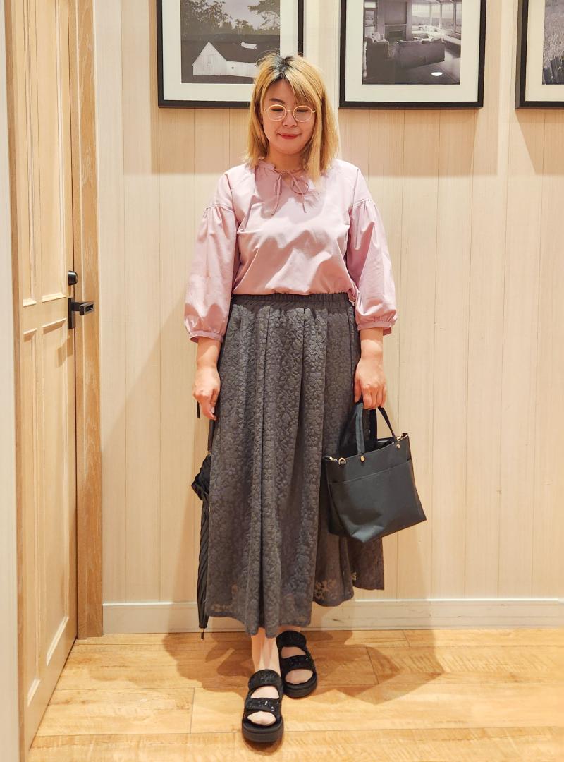 まだまだ人気!リネンブラウス