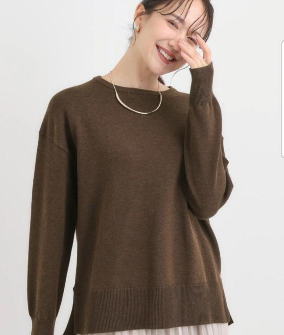 【洗濯機可/毛玉レス】アウトスタイルもきれいに決まる サイドスリットニット