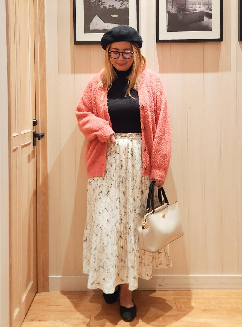 カーディガンコーデ