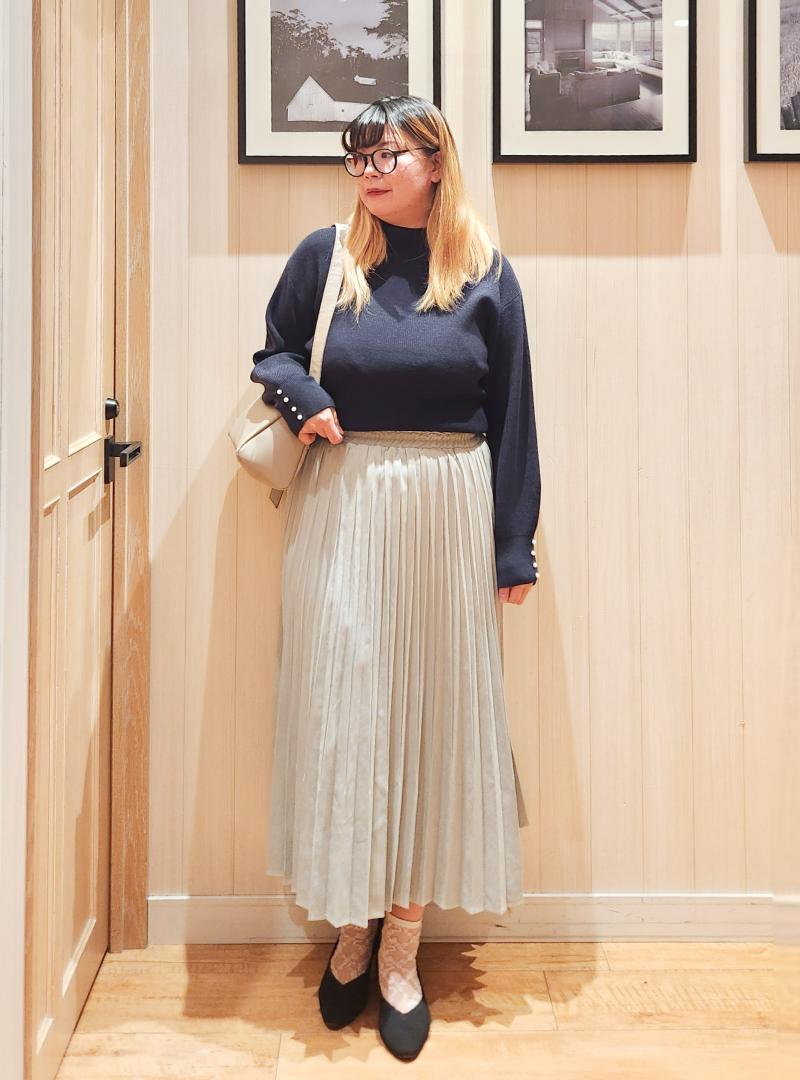 シューラルーのきれいめカジュアルコーデ