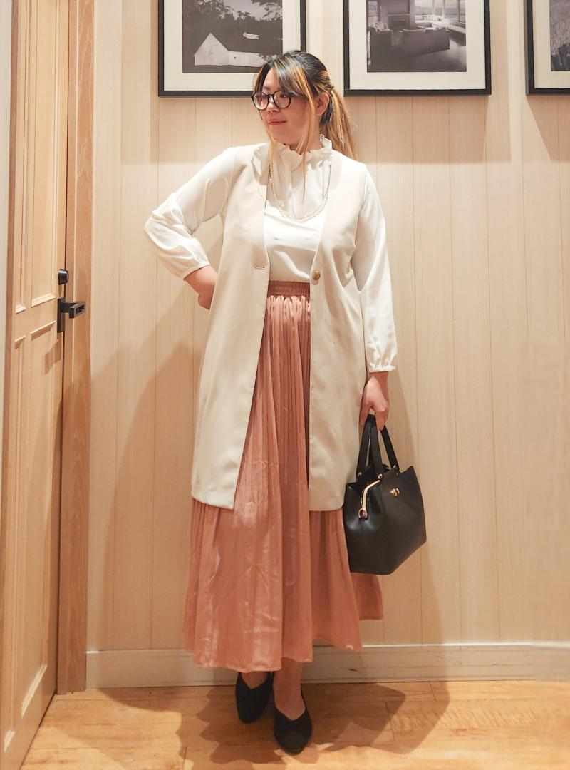 春カラーのお仕事コーデ