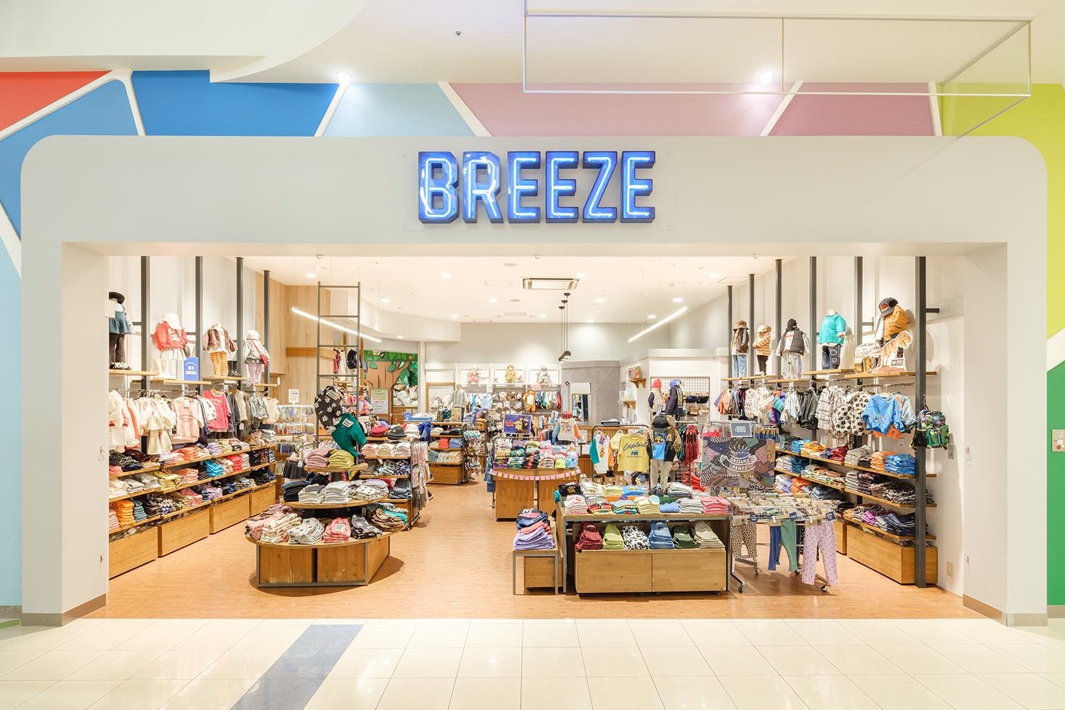 BREEZEの外観写真